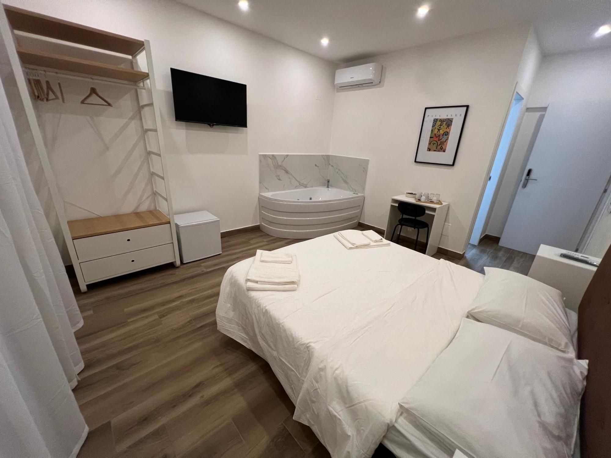 Suite 98 Рим Екстериор снимка